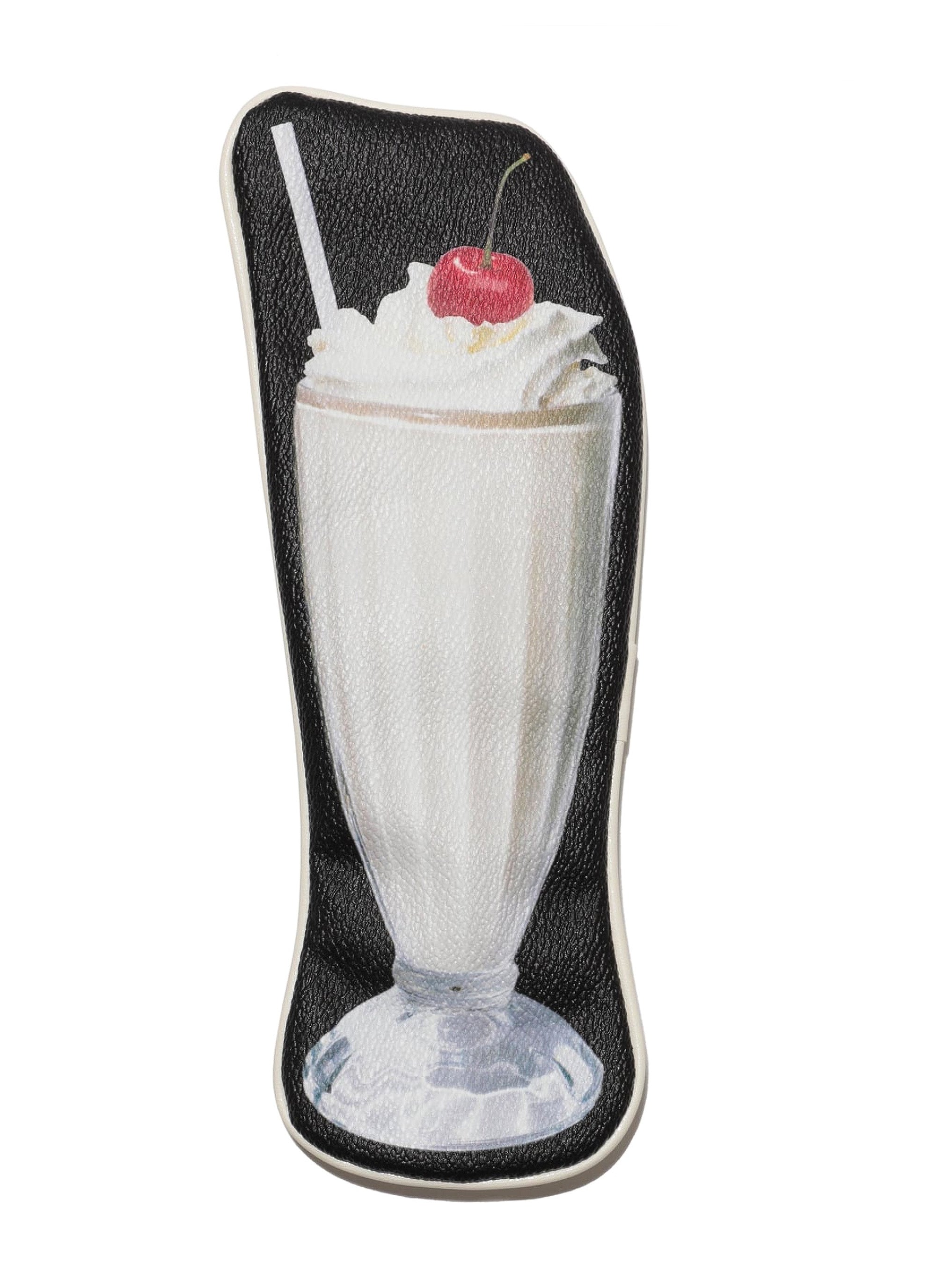 UC_24AW_VANILLASHAKEPOUCH1.jpg
