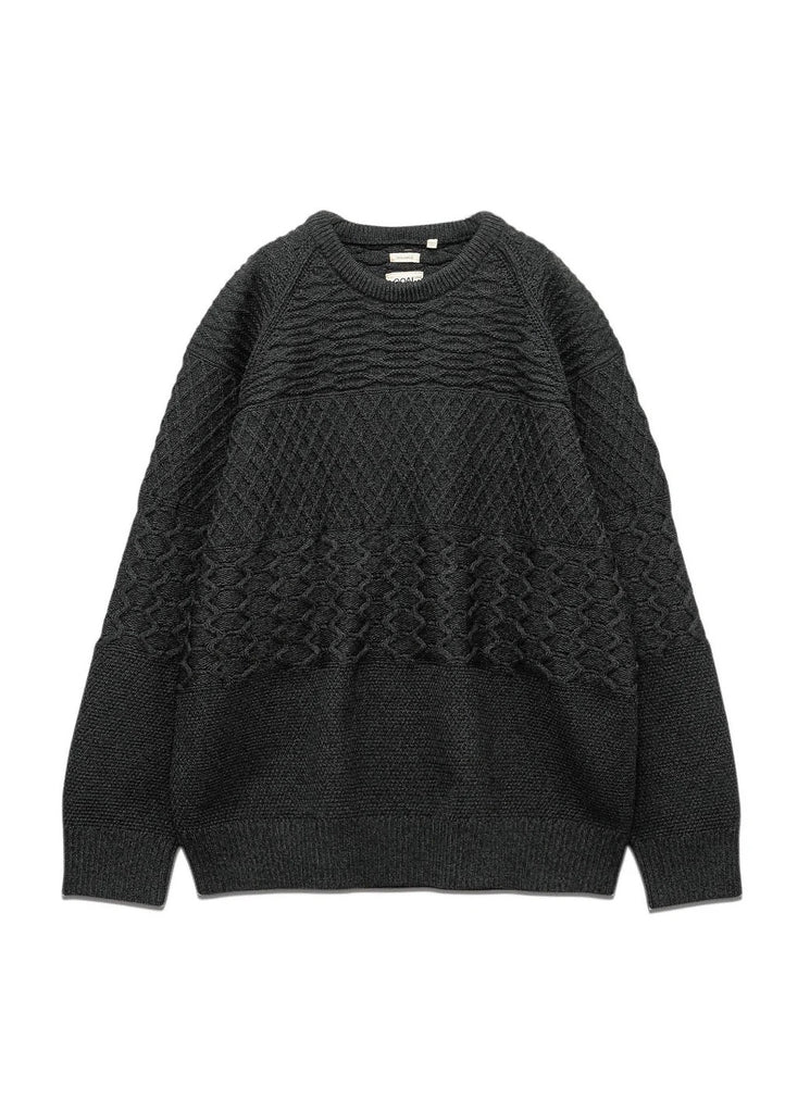 nanmica "CREW NECK SWEATER" BLACK